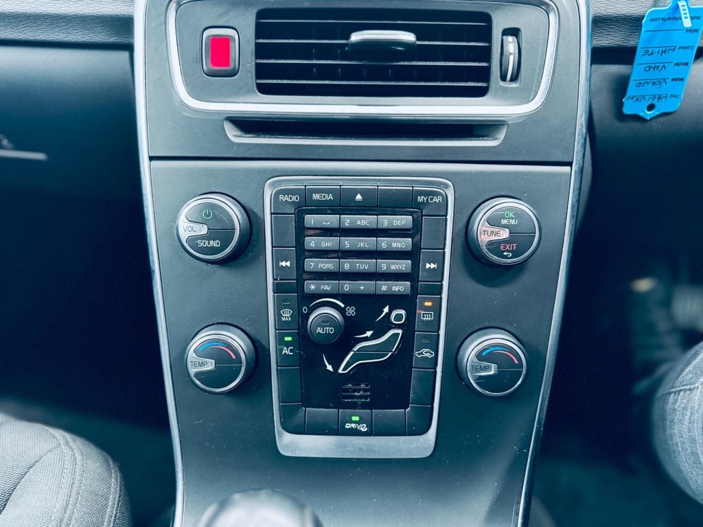 Used Volvo V60 2012 for sale - 77451470: Photo 37