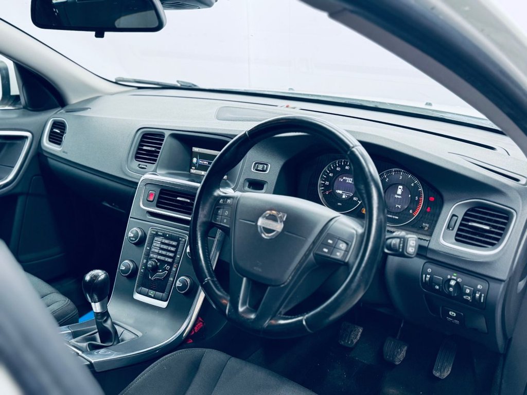 Used Volvo V60 2012 for sale - 77451470: Photo 45