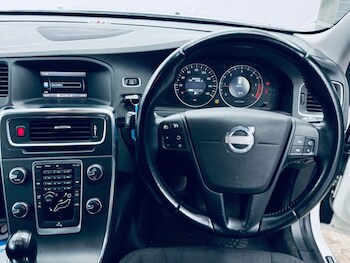 Used Volvo V60 2012 for sale - 77451470: Photo