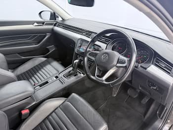 Used Volkswagen Passat 2020 for sale - 79625542: Photo