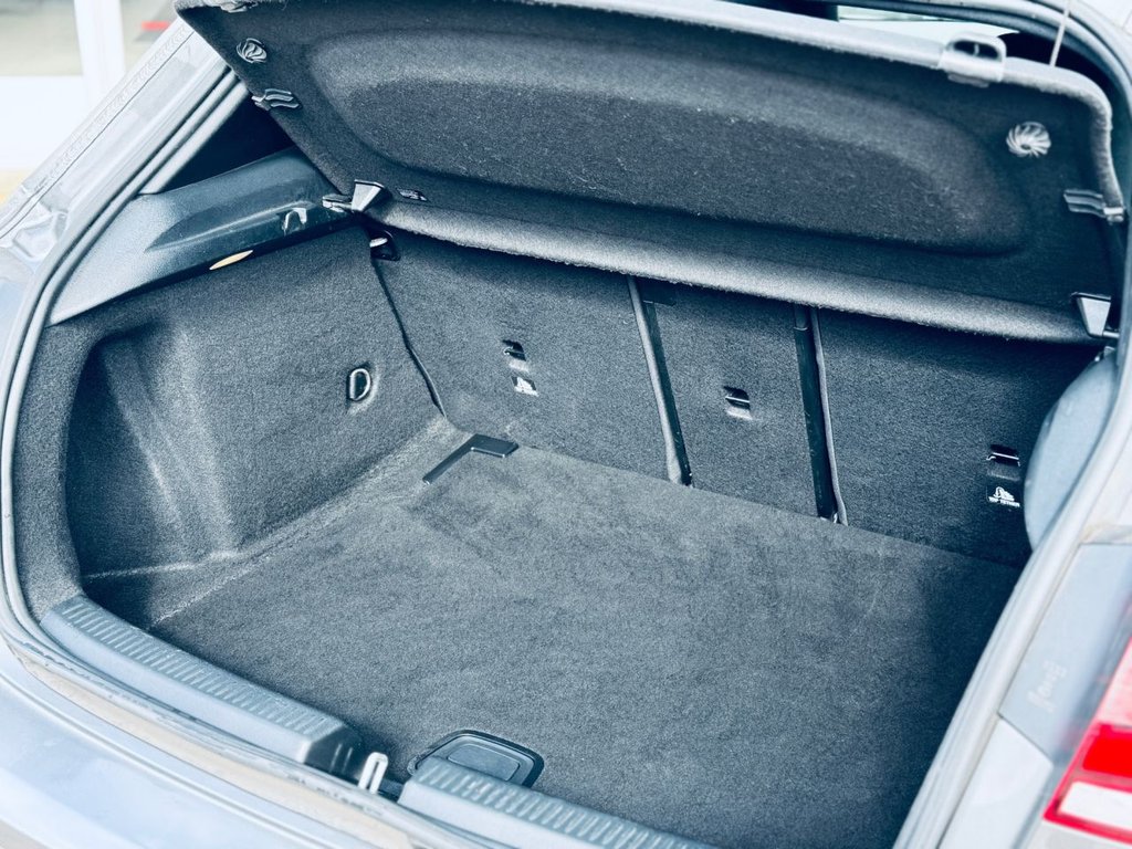 Used Mercedes-Benz A-Class 2018 for sale - 78030541: Photo 41