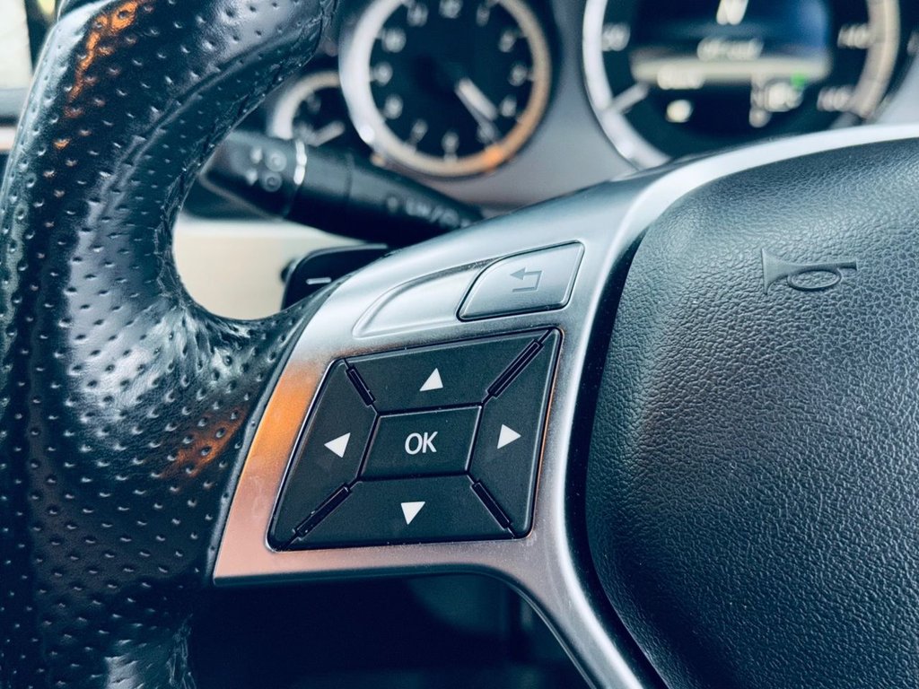 Used Mercedes-Benz E Class 2012 for sale - 77436938: Photo 43