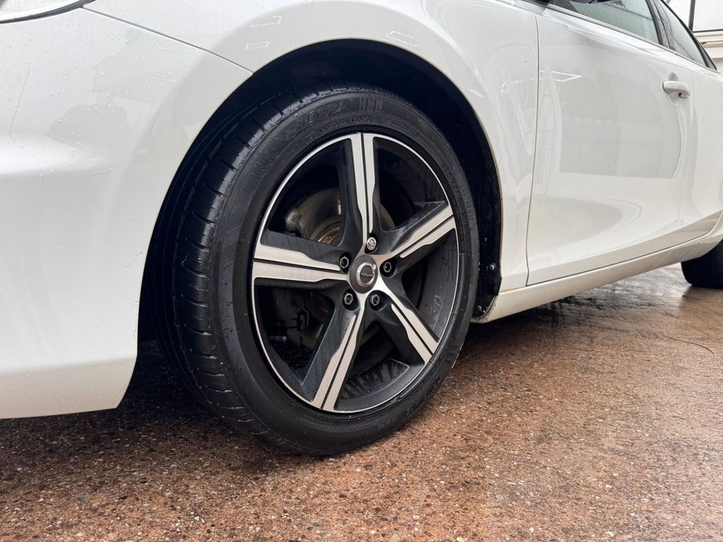 Used Volvo V40 2017 for sale - 77172070: Photo 17