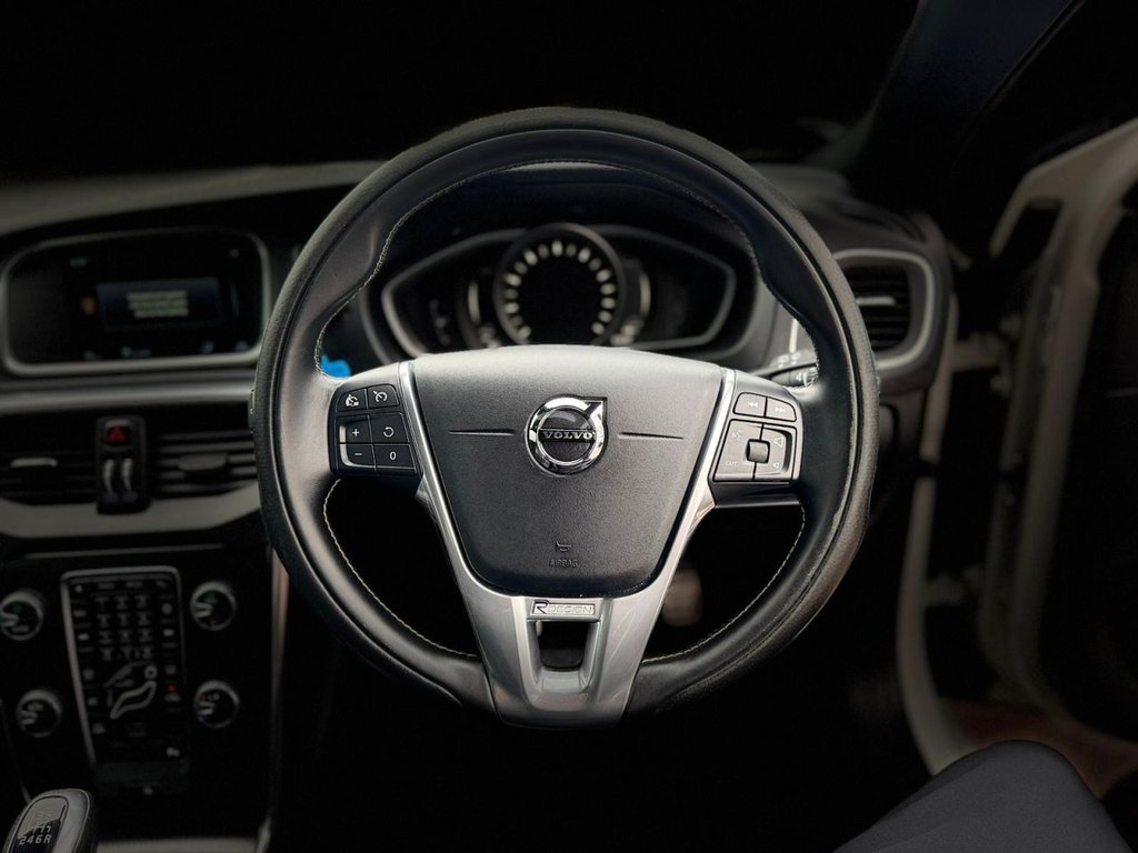 Used Volvo V40 2017 for sale - 77172070: Photo 35