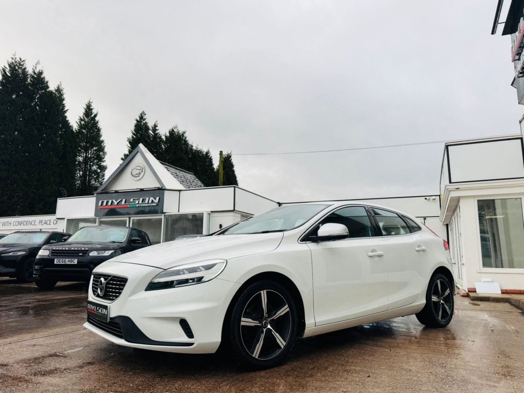Used Volvo V40 2017 for sale - 77172070: Photo 4