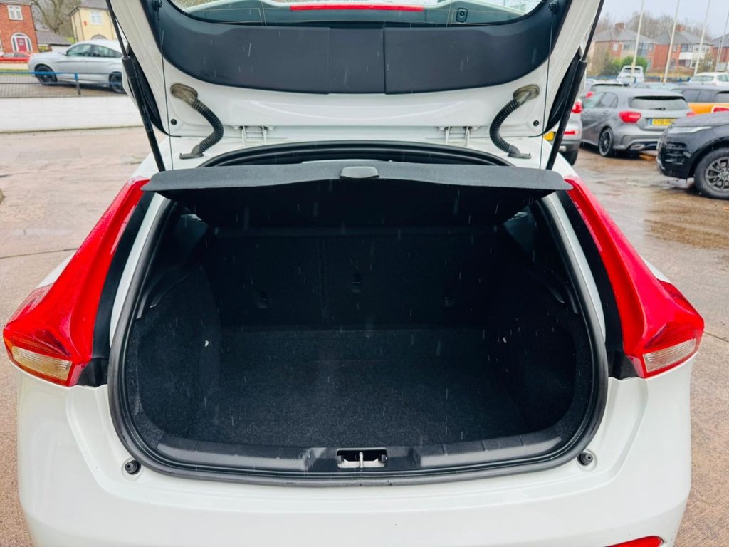 Used Volvo V40 2017 for sale - 77172070: Photo 44