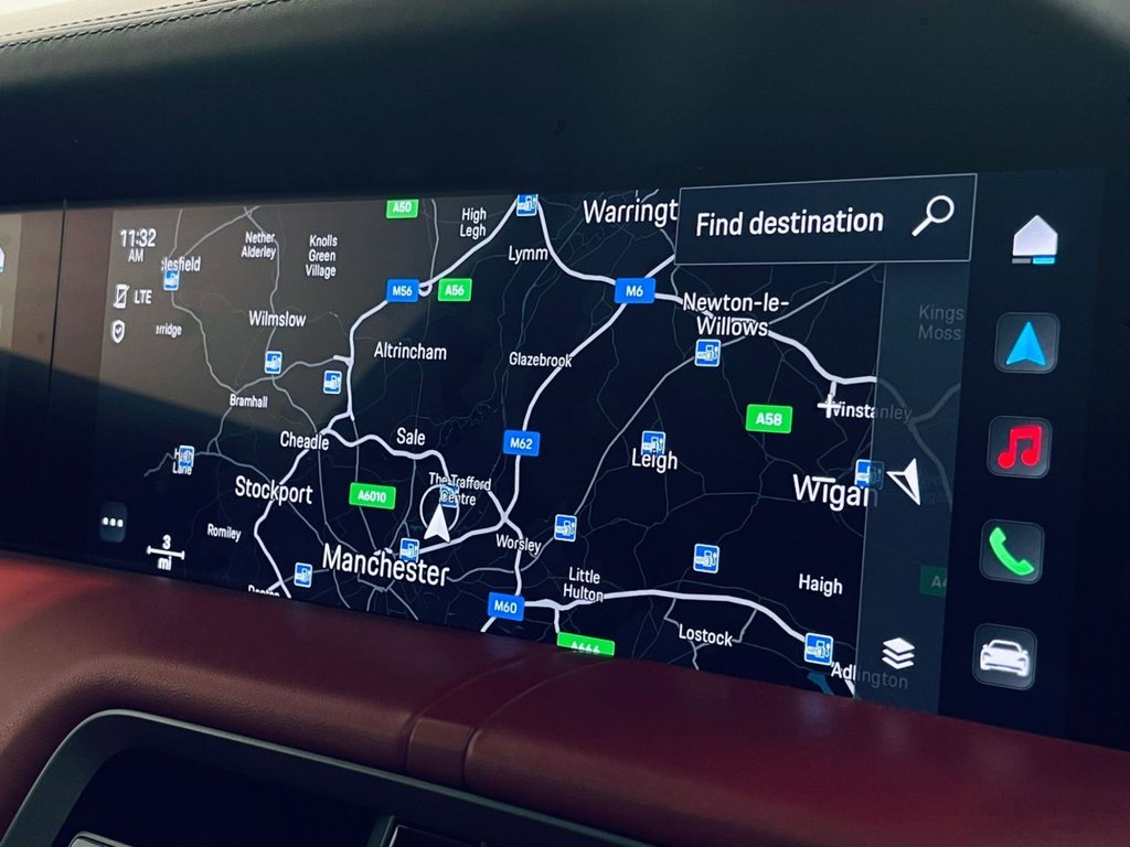 Used Porsche Taycan 2022 for sale - 77341561: Photo 12