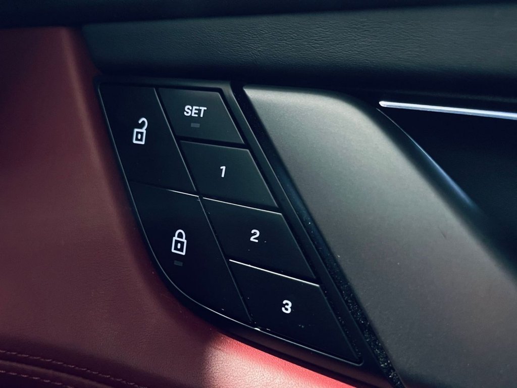 Used Porsche Taycan 2022 for sale - 77341561: Photo 14