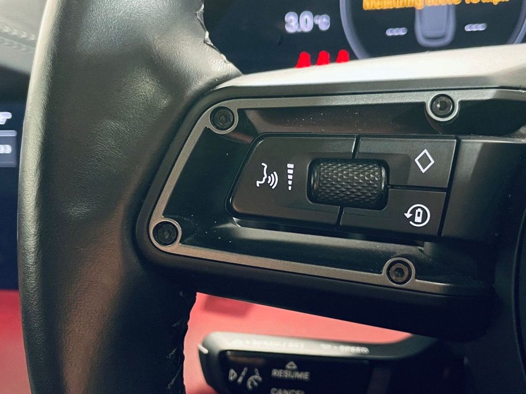 Used Porsche Taycan 2022 for sale - 77341561: Photo 15