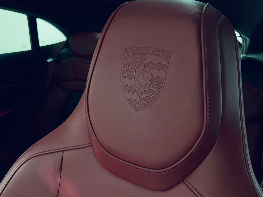 Used Porsche Taycan 2022 for sale - 77341561: Photo 19