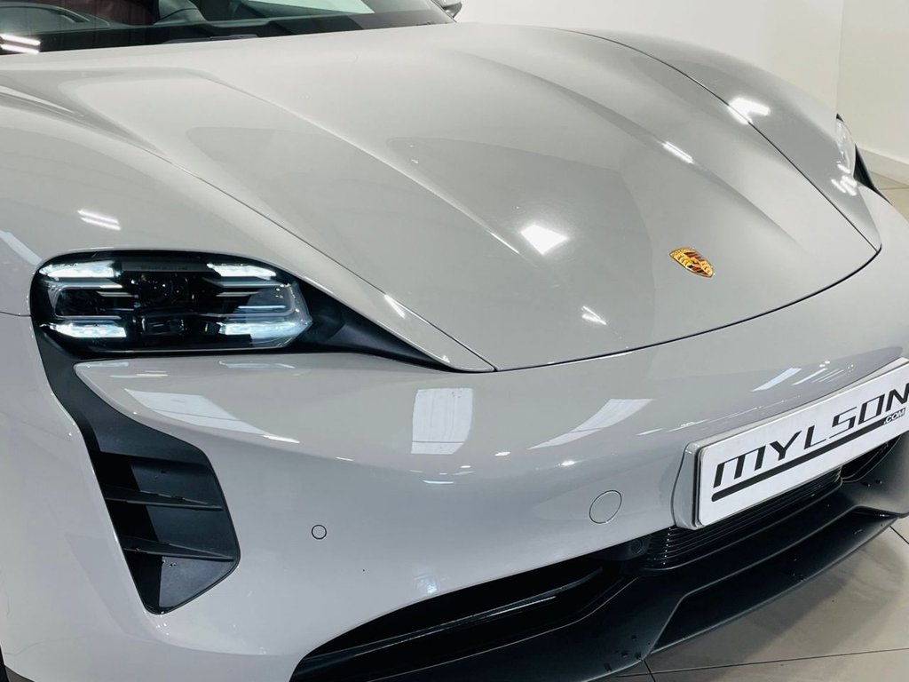 Used Porsche Taycan 2022 for sale - 77341561: Photo 22