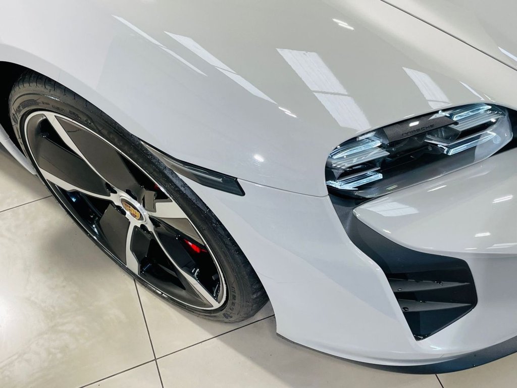 Used Porsche Taycan 2022 for sale - 77341561: Photo 32