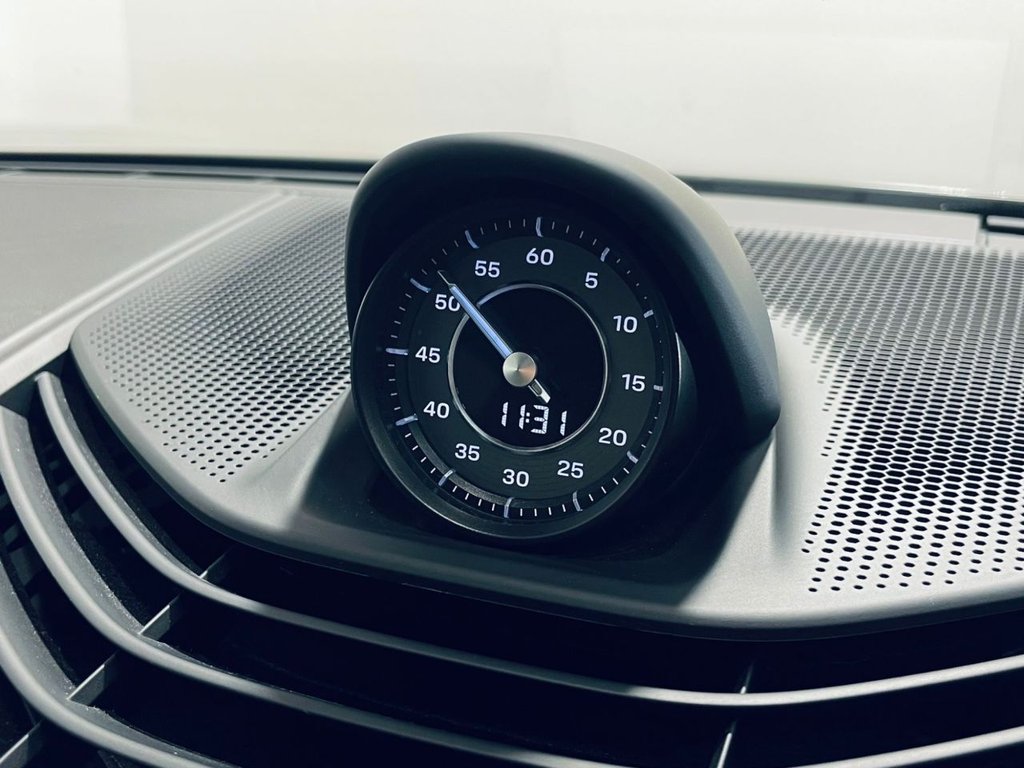 Used Porsche Taycan 2022 for sale - 77341561: Photo 34