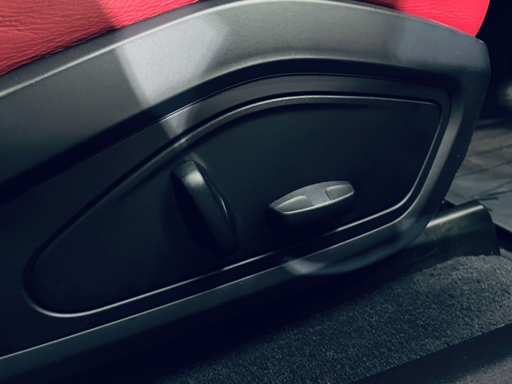 Used Porsche Taycan 2022 for sale - 77341561: Photo 6