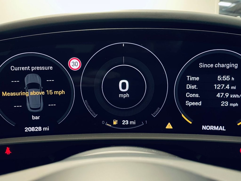 Used Porsche Taycan 2022 for sale - 77341561: Photo 9