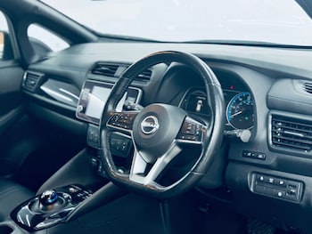Used Nissan Leaf 2022 for sale - 79385043: Photo