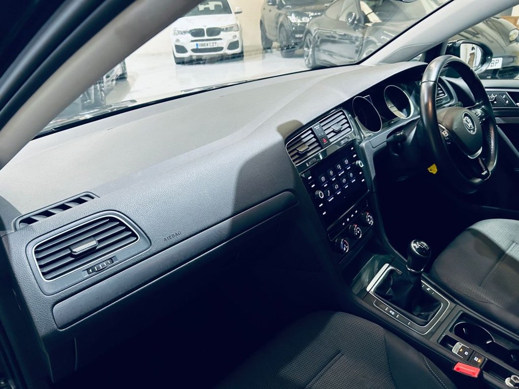 Used Volkswagen Golf 2018 for sale - 77148470: Photo 7