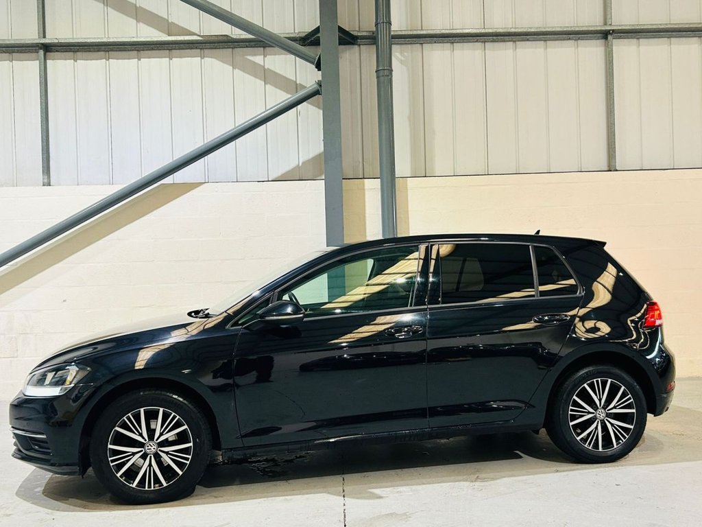 Used Volkswagen Golf 2018 for sale - 77148470: Photo 8