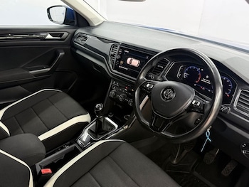 Used Volkswagen T-Roc 2018 for sale - 79506913: Photo