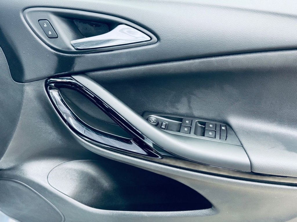 Used Vauxhall Astra 2018 for sale - 77463669: Photo 24