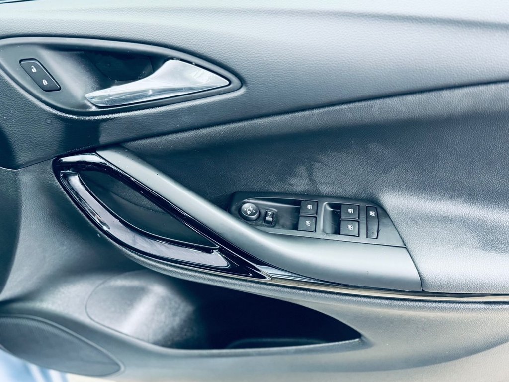 Used Vauxhall Astra 2018 for sale - 77463669: Photo 49