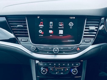 Used Vauxhall Astra 2018 for sale - 77463669: Photo