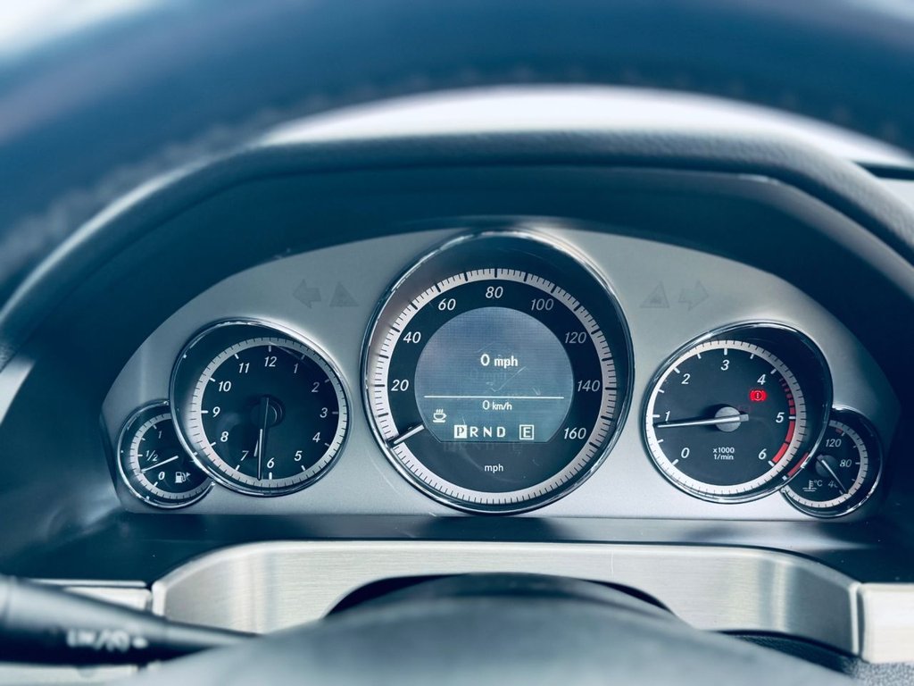 Used Mercedes-Benz E Class 2010 for sale - 77148486: Photo 47