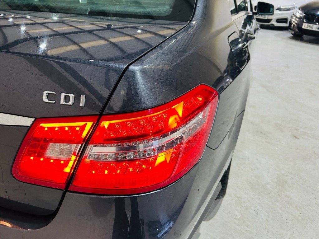 Used Mercedes-Benz E Class 2010 for sale - 77148486: Photo 8