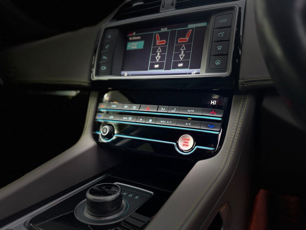 Used Jaguar F-Pace 2017 for sale - 77193452: Photo 10