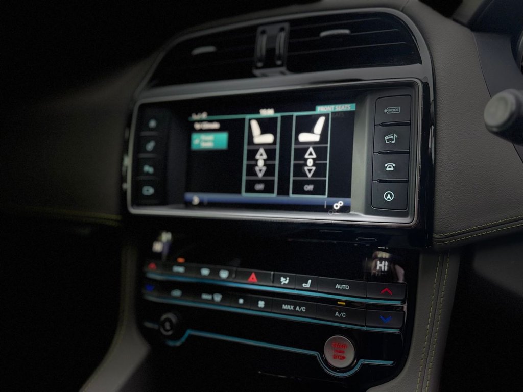 Used Jaguar F-Pace 2017 for sale - 77193452: Photo 37