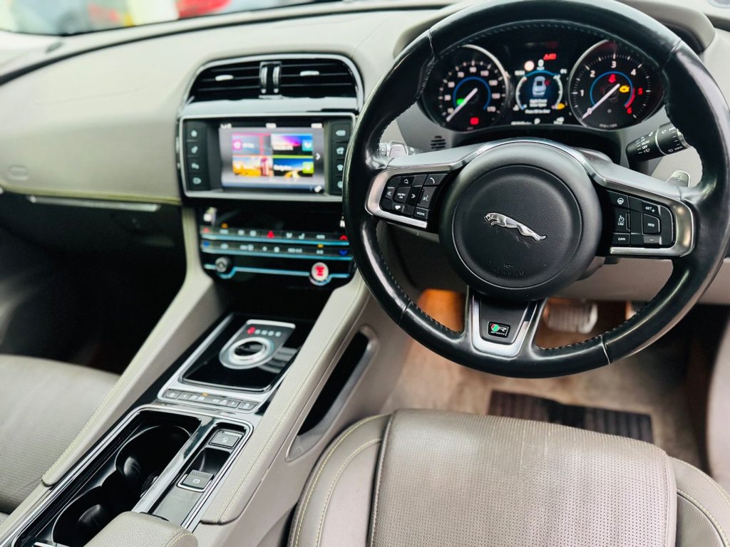 Used Jaguar F-Pace 2017 for sale - 77193452: Photo 40