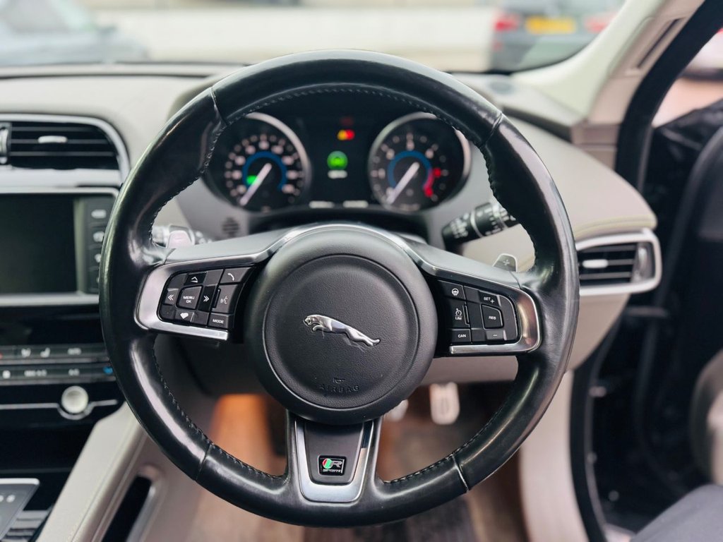 Used Jaguar F-Pace 2017 for sale - 77193452: Photo 44