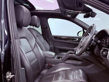Used Porsche Cayenne 2018 for sale - 79197482: Photo