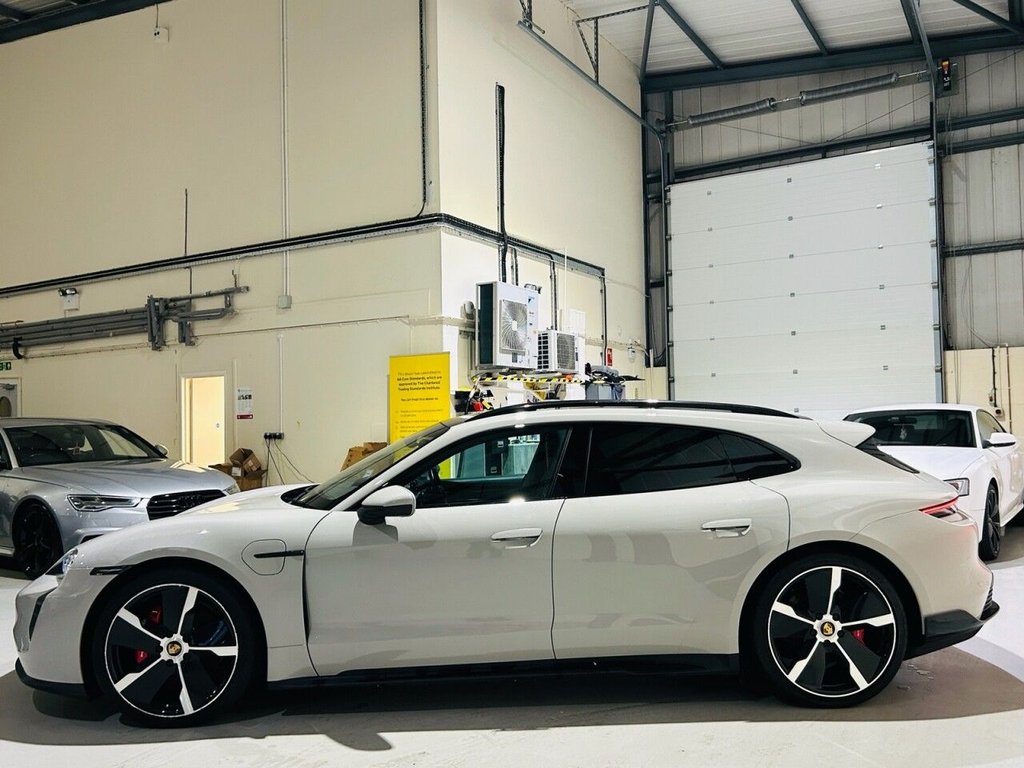 Used Porsche Taycan 2022 for sale - 77148477: Photo 23