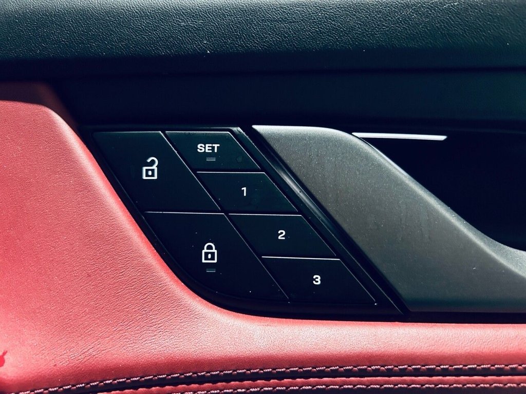 Used Porsche Taycan 2022 for sale - 77148477: Photo 26