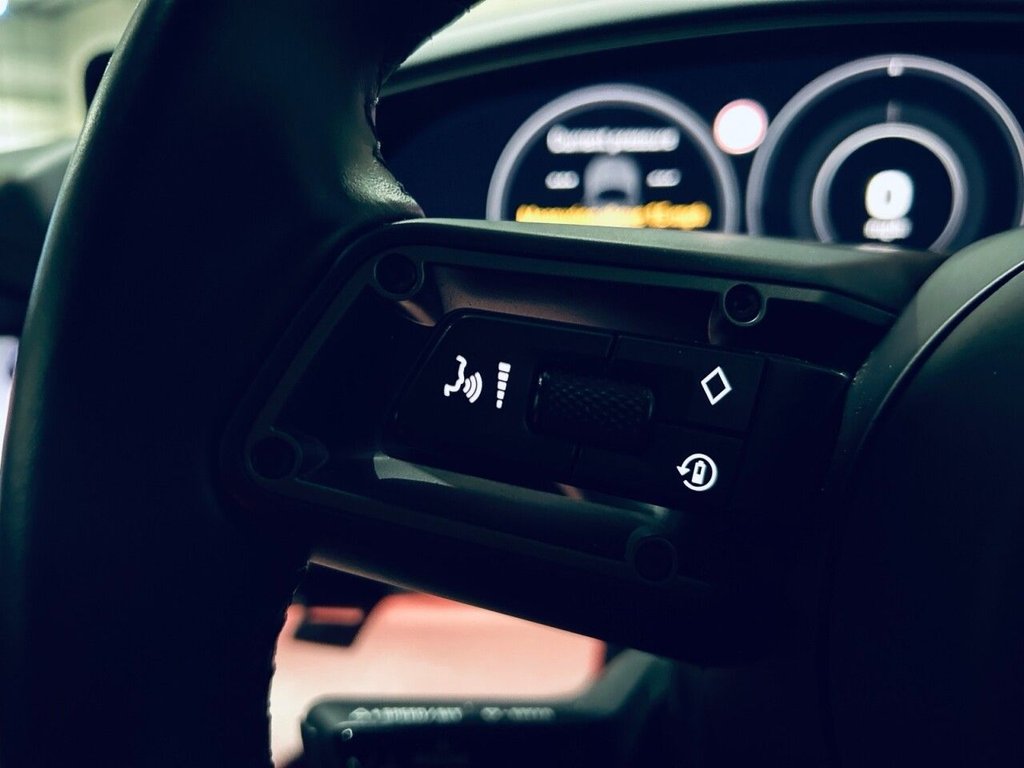 Used Porsche Taycan 2022 for sale - 77148477: Photo 37