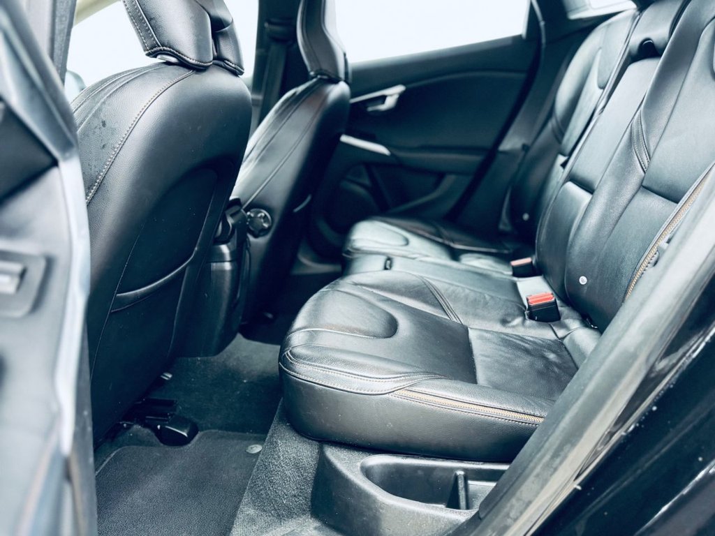 Used Volvo V40 2015 for sale - 77451880: Photo 21