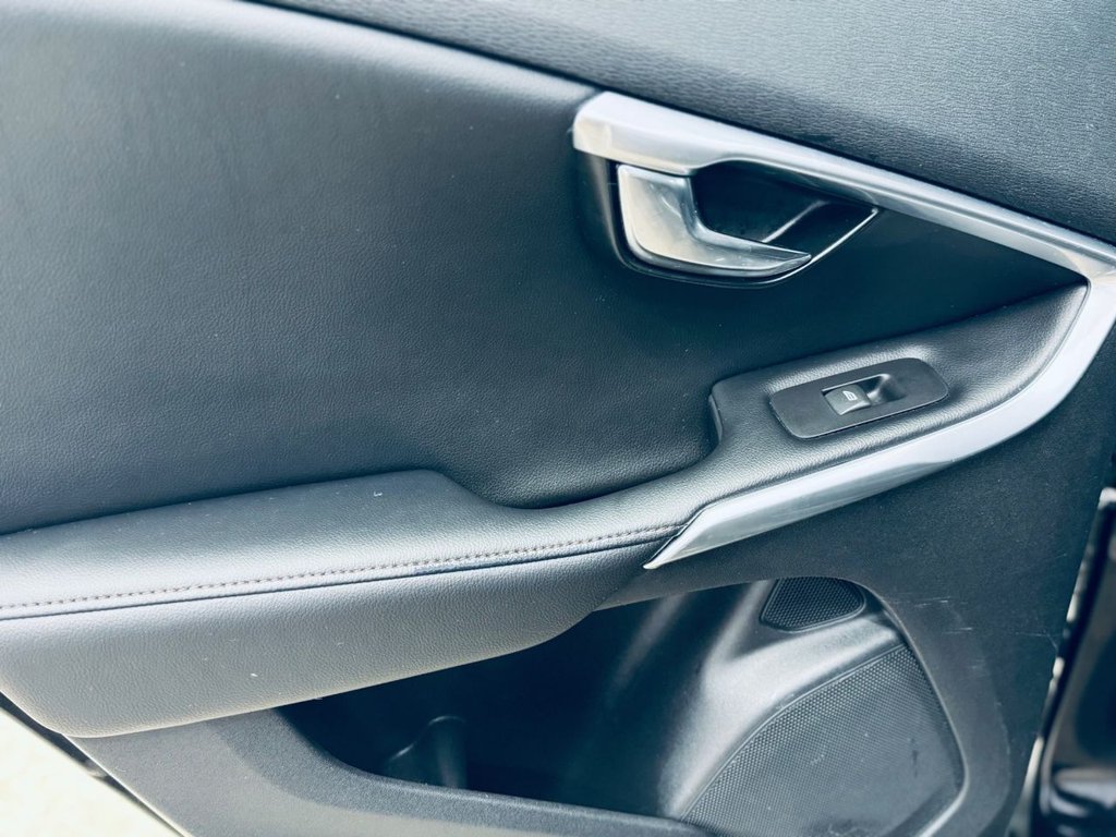 Used Volvo V40 2015 for sale - 77451880: Photo 23