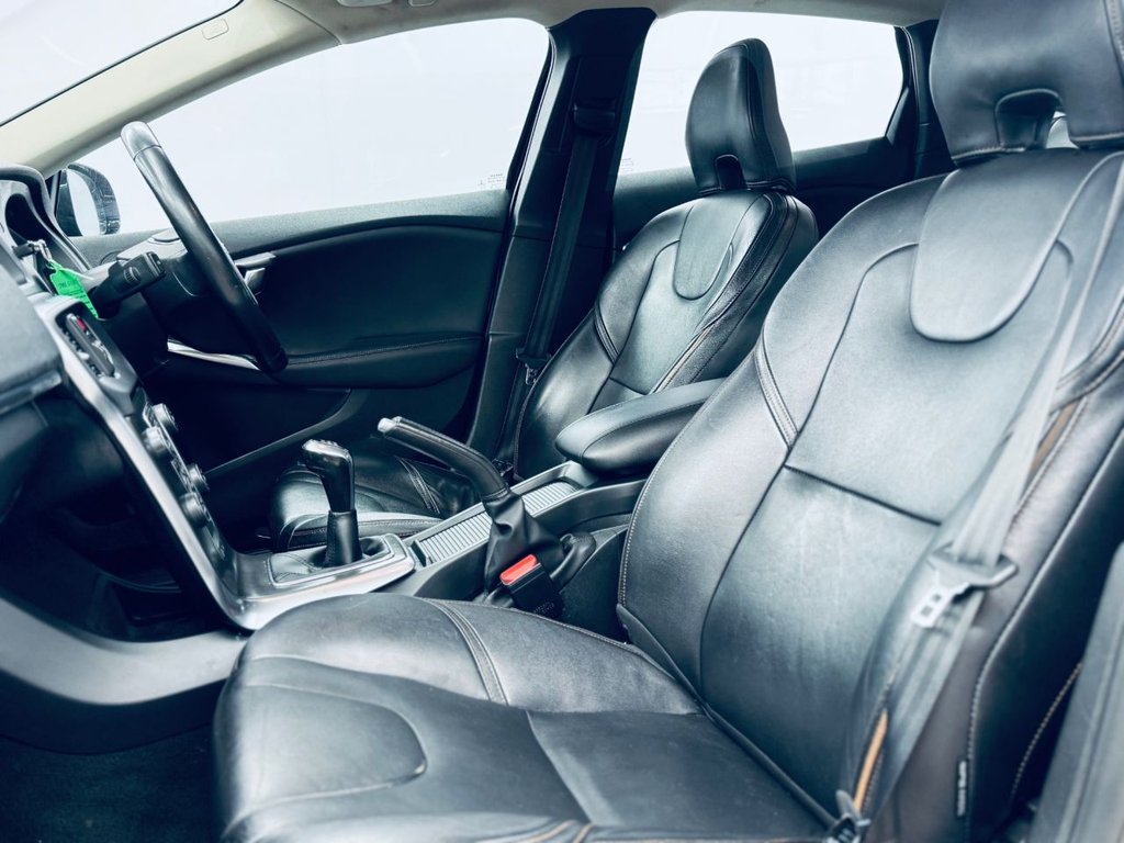 Used Volvo V40 2015 for sale - 77451880: Photo 48