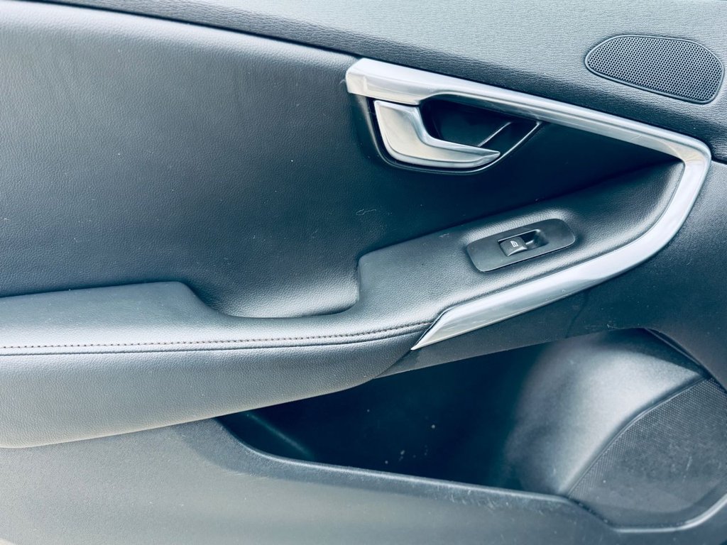 Used Volvo V40 2015 for sale - 77451880: Photo 49