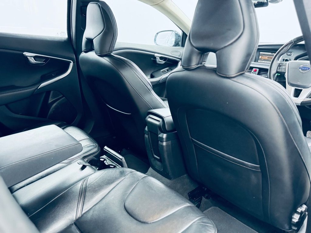 Used Volvo V40 2015 for sale - 77451880: Photo 5