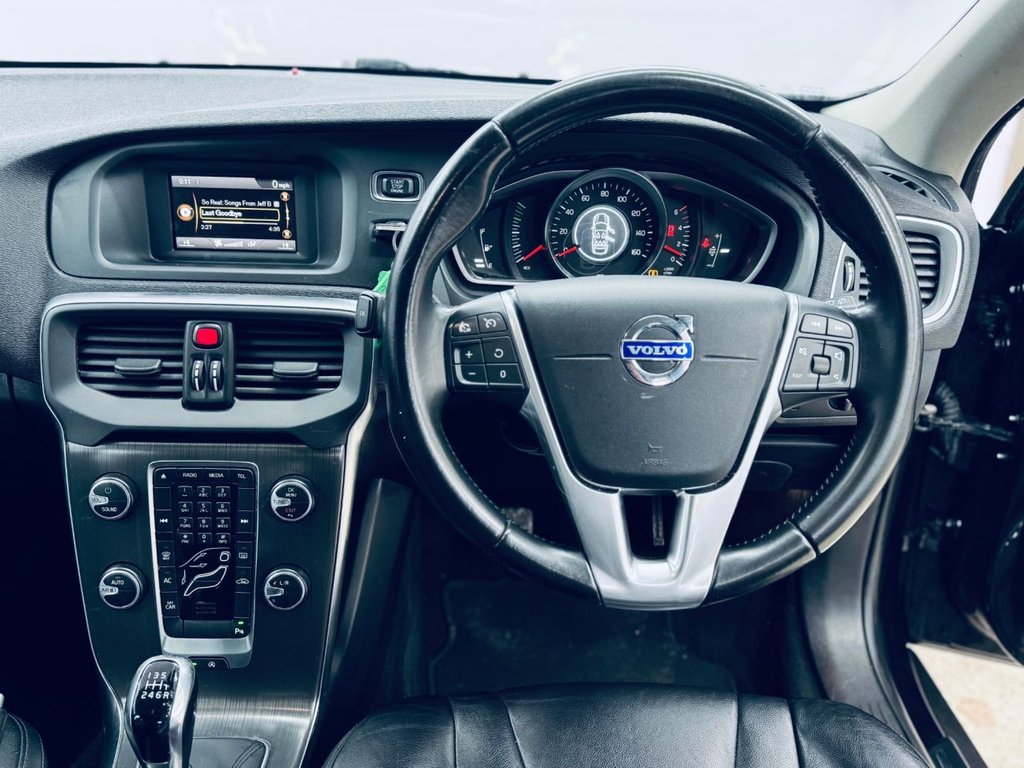 Used Volvo V40 2015 for sale - 77451880: Photo 8