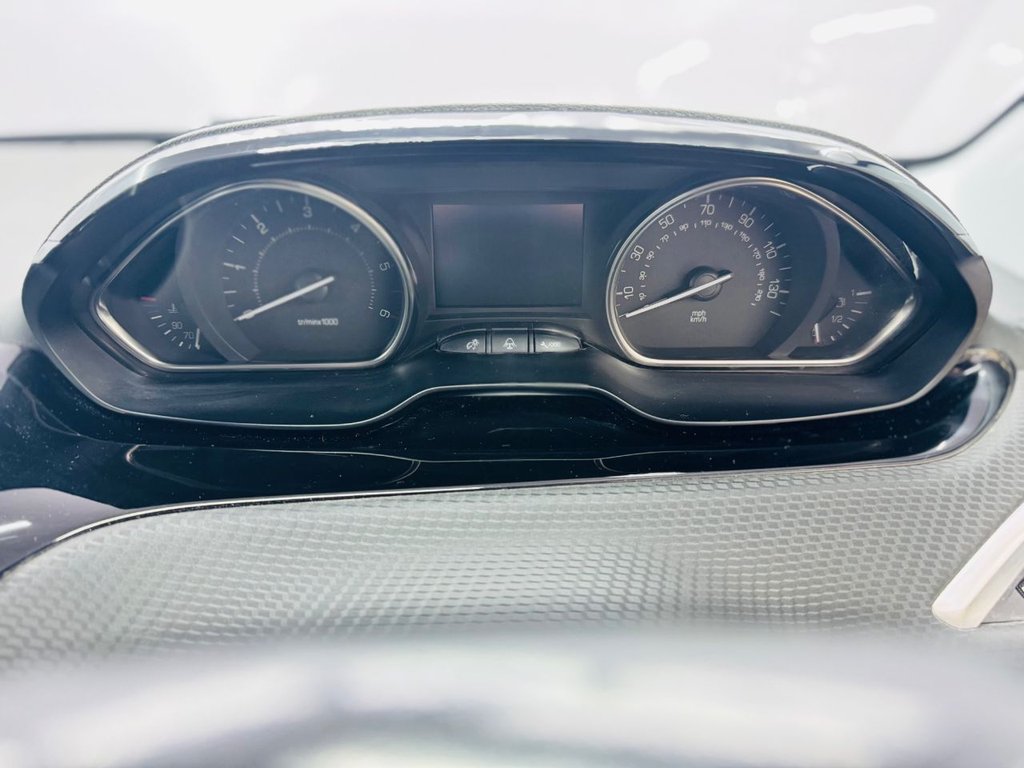 Used Peugeot 2008 2016 for sale - 77936178: Photo 44