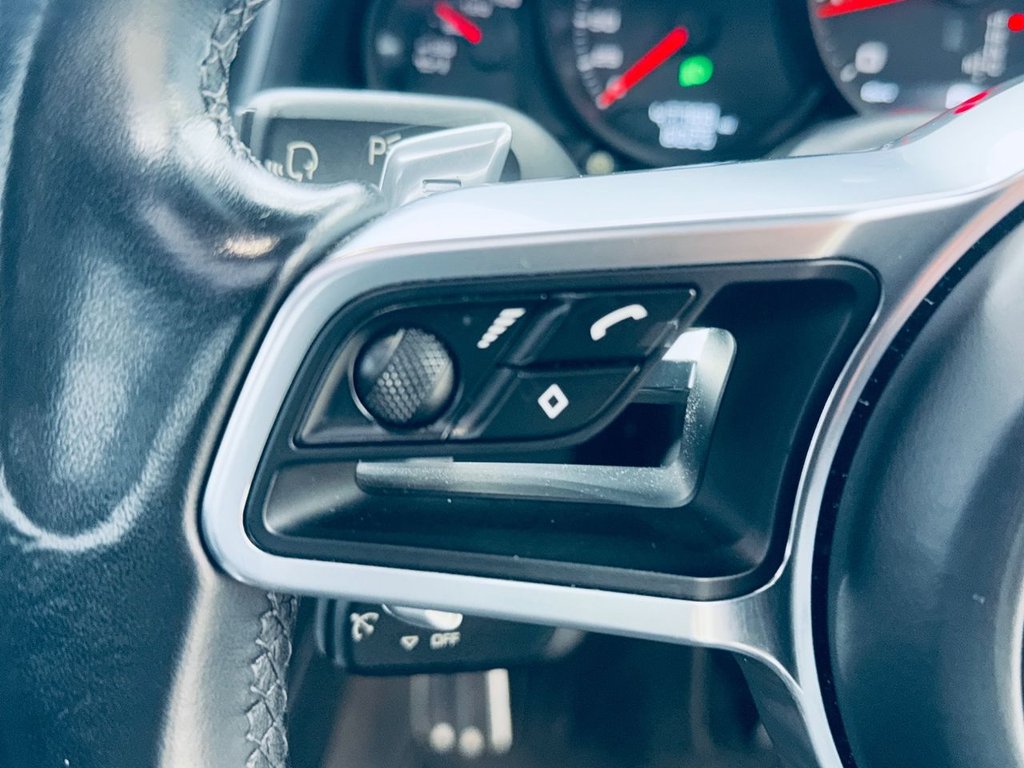 Used Porsche 911 2017 for sale - 78069402: Photo 18