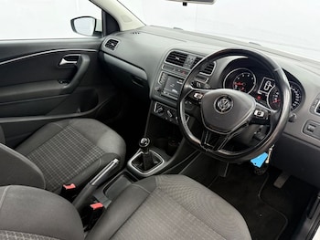 Used Volkswagen Polo 2015 for sale - 79470466: Photo