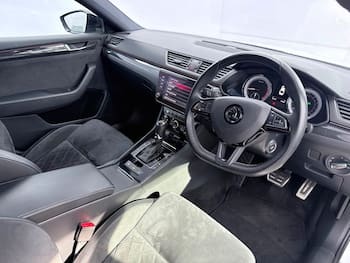 Used Skoda Superb 2018 for sale - 79587900: Photo