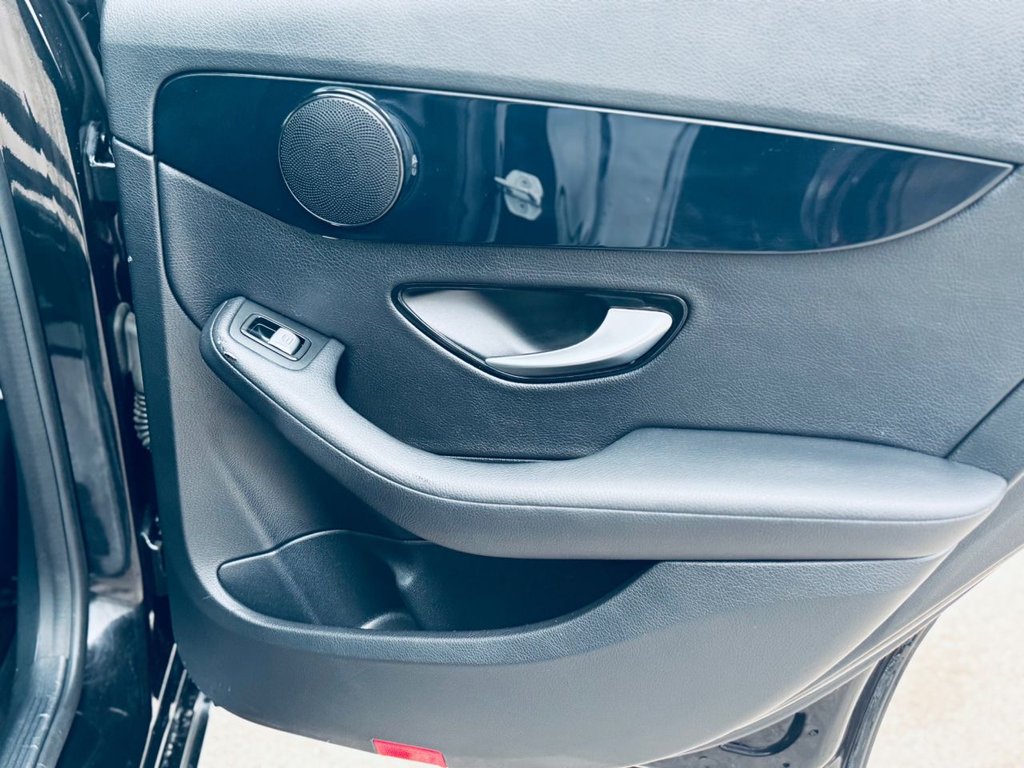 Used Mercedes-Benz C Class 2016 for sale - 77919981: Photo 40