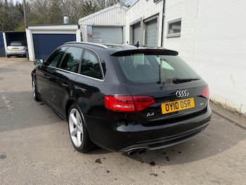 Used Audi A4 2010 for sale - 77969792: Photo