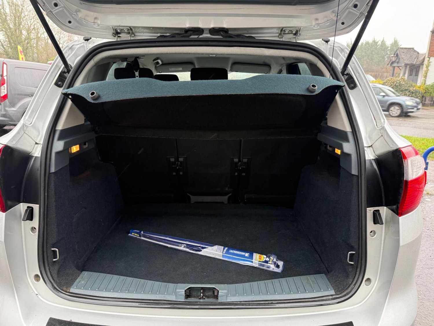 Used Ford C-Max 2011 for sale - 77586423: Photo 21