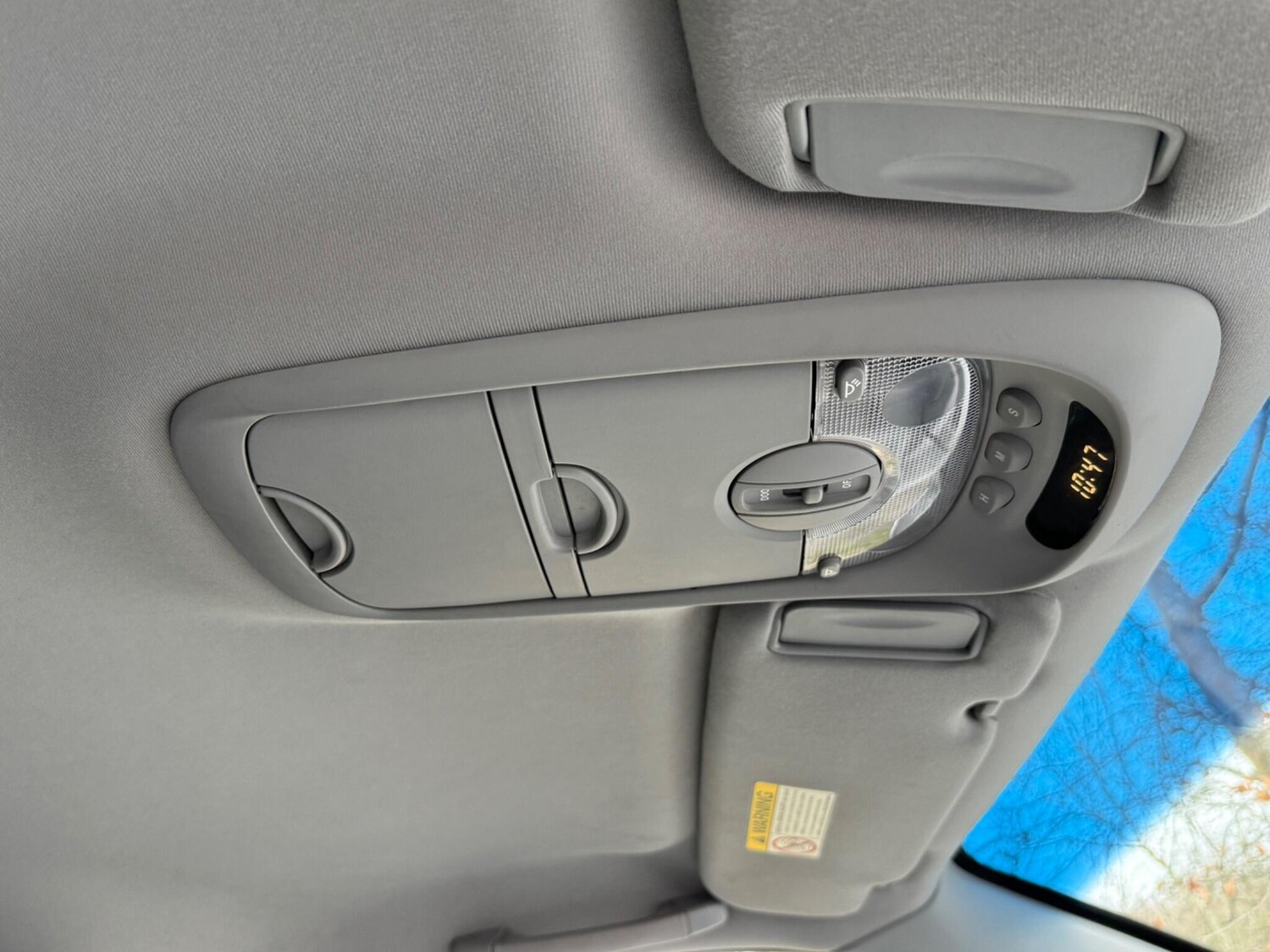 Used Kia Sedona for sale - 77587109: Photo 16